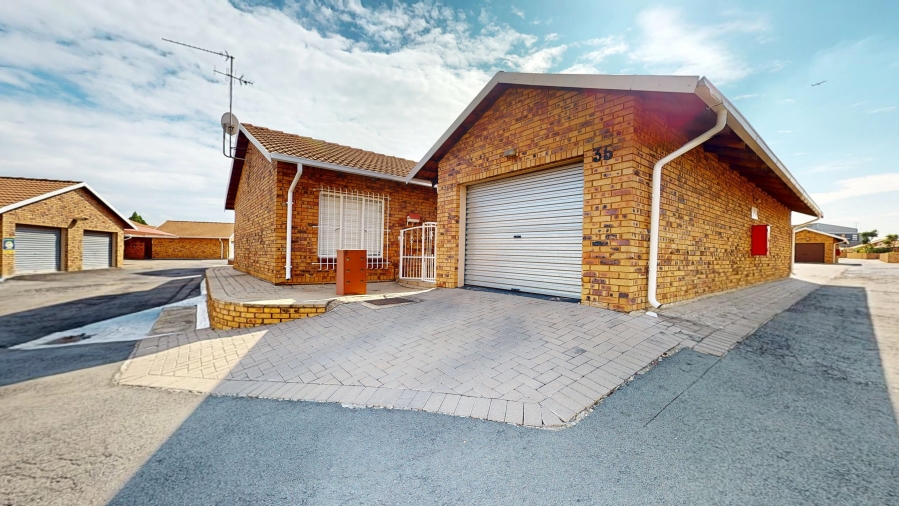 2 Bedroom Property for Sale in Witfield Gauteng