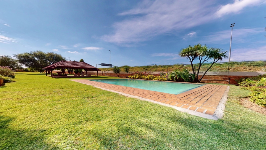 2 Bedroom Property for Sale in Witfield Gauteng