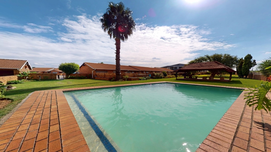 2 Bedroom Property for Sale in Witfield Gauteng