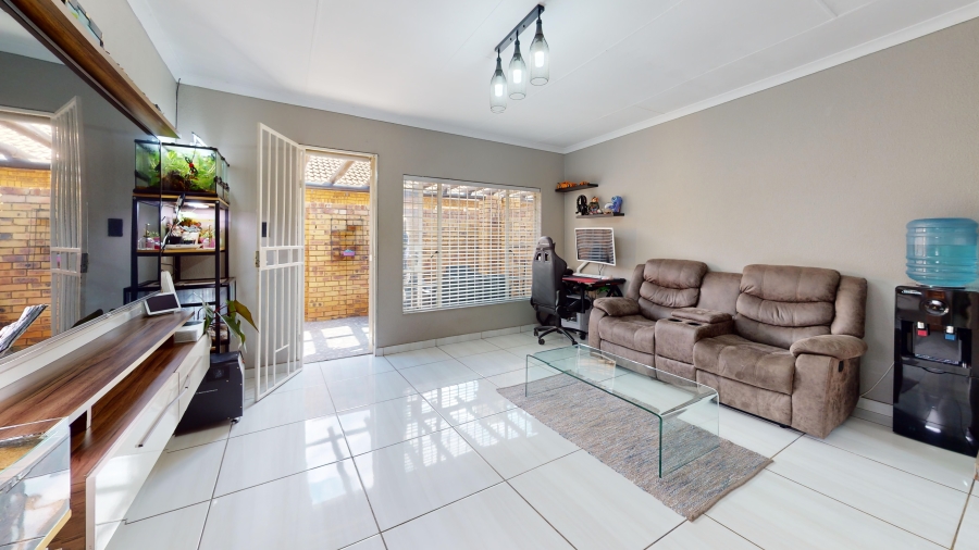 2 Bedroom Property for Sale in Witfield Gauteng