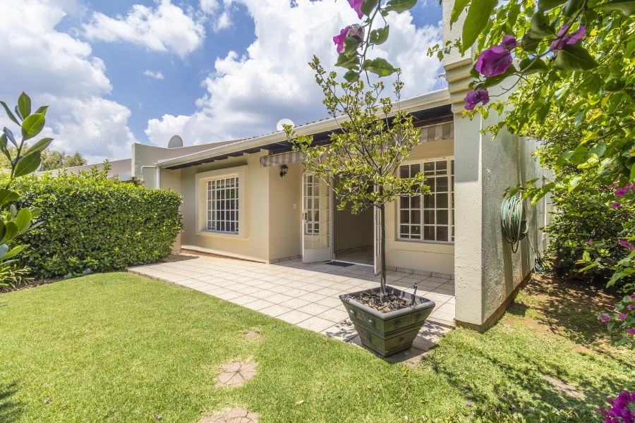 2 Bedroom Property for Sale in Magaliessig Gauteng