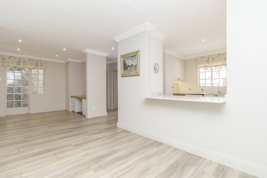 2 Bedroom Property for Sale in Magaliessig Gauteng