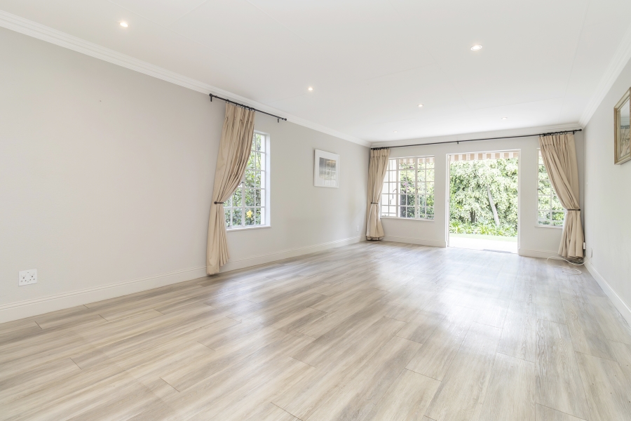 2 Bedroom Property for Sale in Magaliessig Gauteng