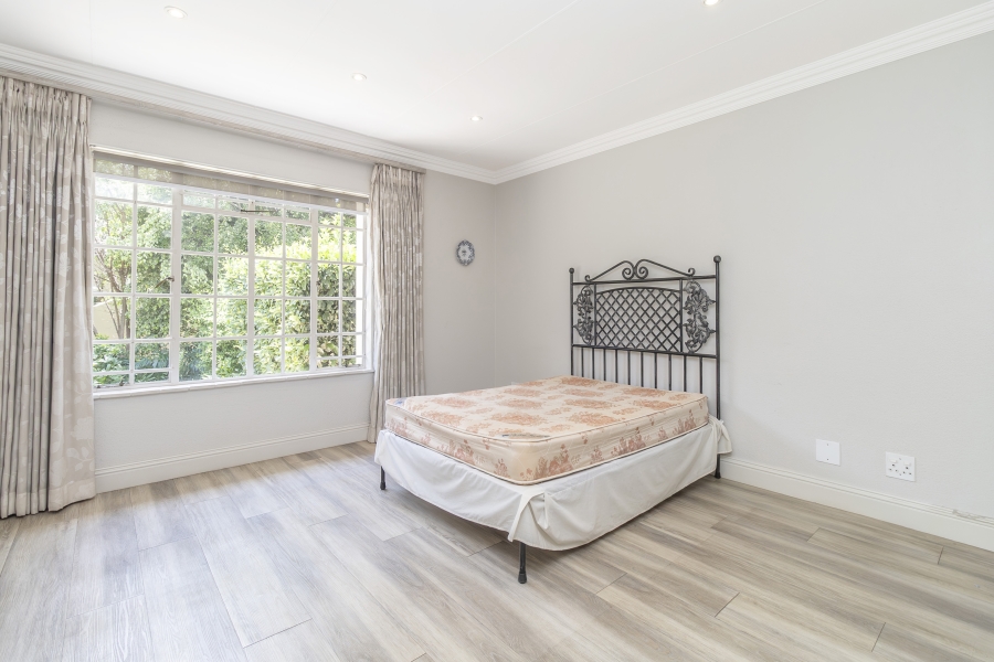 2 Bedroom Property for Sale in Magaliessig Gauteng