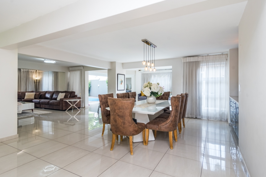 5 Bedroom Property for Sale in Magaliessig Gauteng