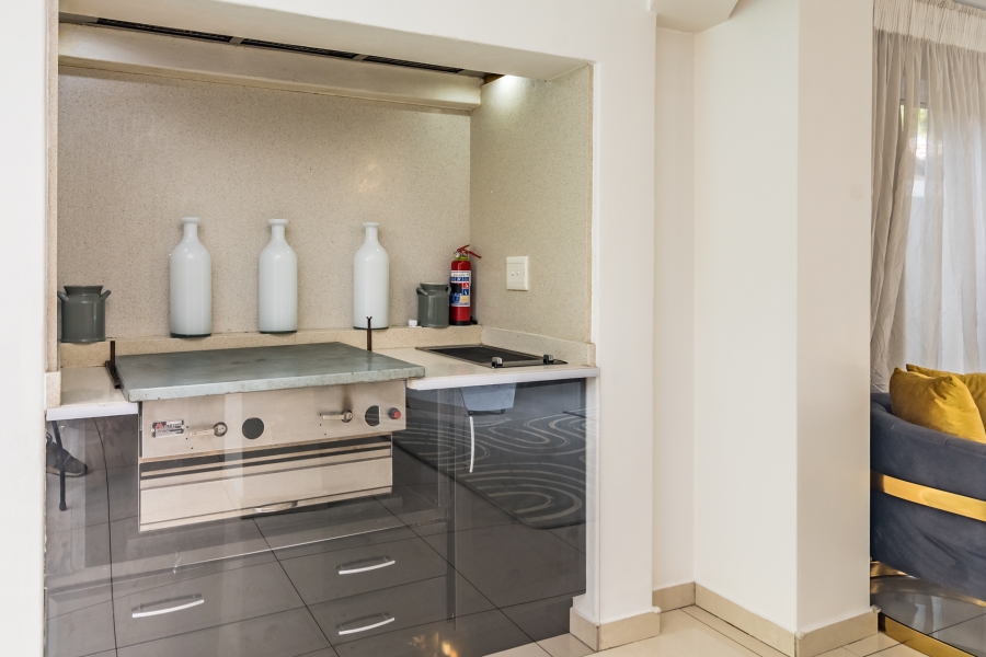 5 Bedroom Property for Sale in Magaliessig Gauteng