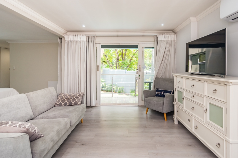 5 Bedroom Property for Sale in Magaliessig Gauteng