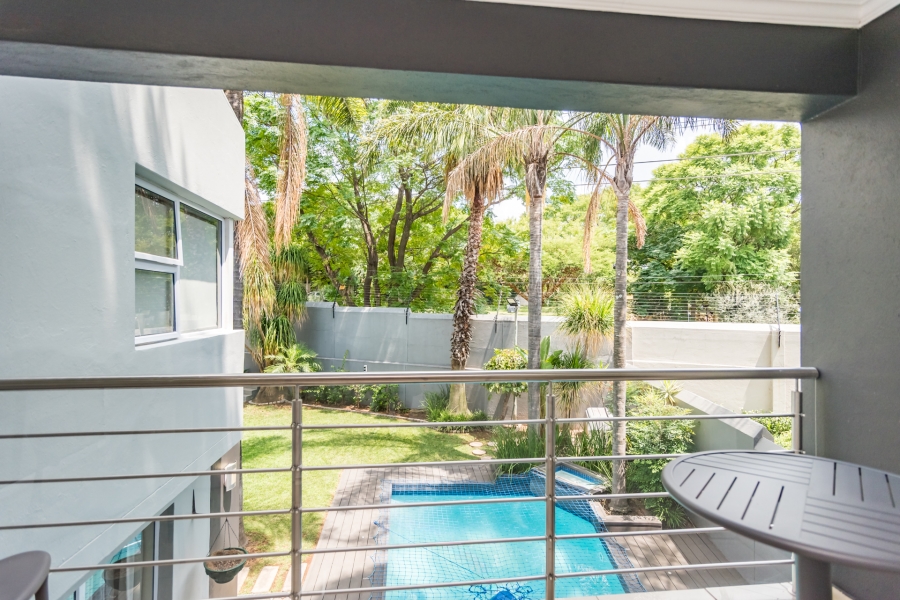 5 Bedroom Property for Sale in Magaliessig Gauteng