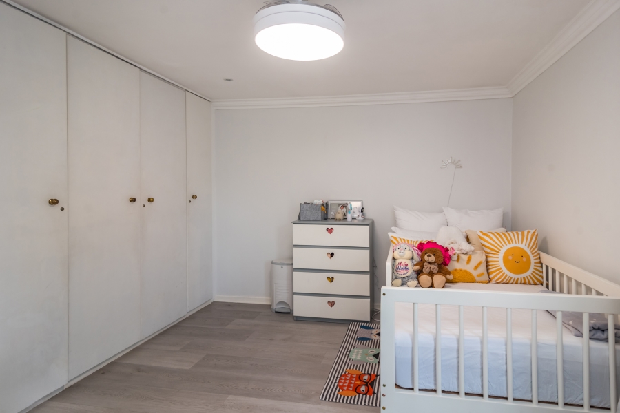 5 Bedroom Property for Sale in Magaliessig Gauteng