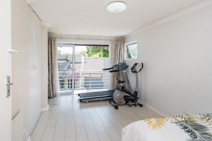 5 Bedroom Property for Sale in Magaliessig Gauteng