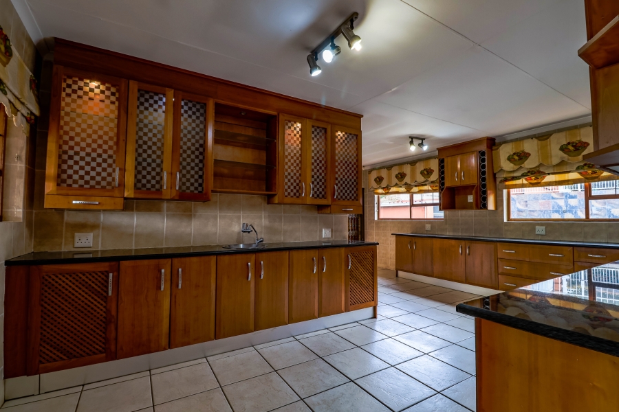 3 Bedroom Property for Sale in Zwartkop Gauteng