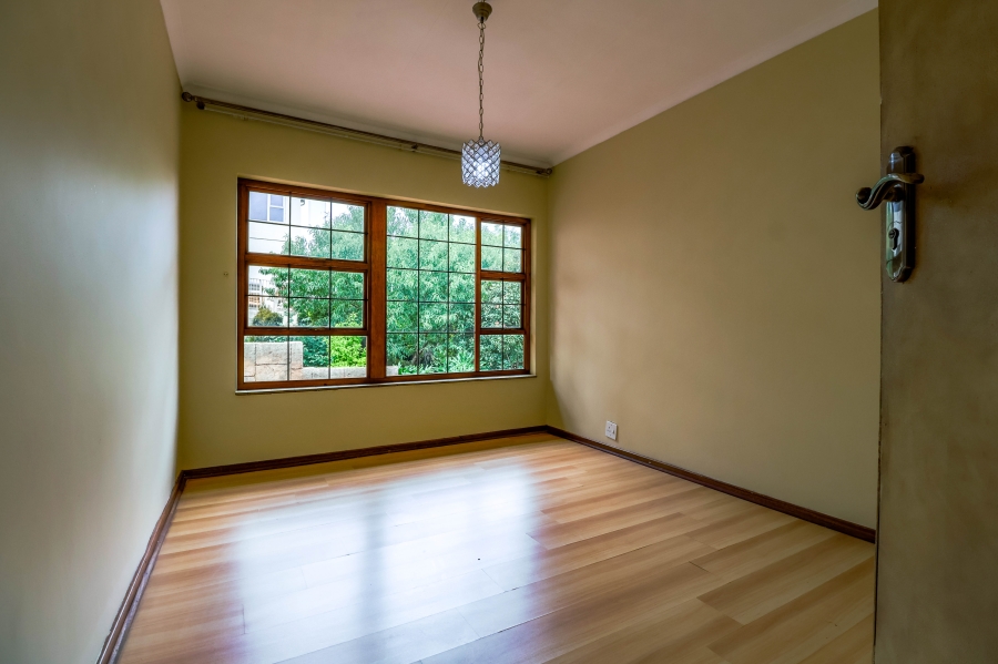 3 Bedroom Property for Sale in Zwartkop Gauteng