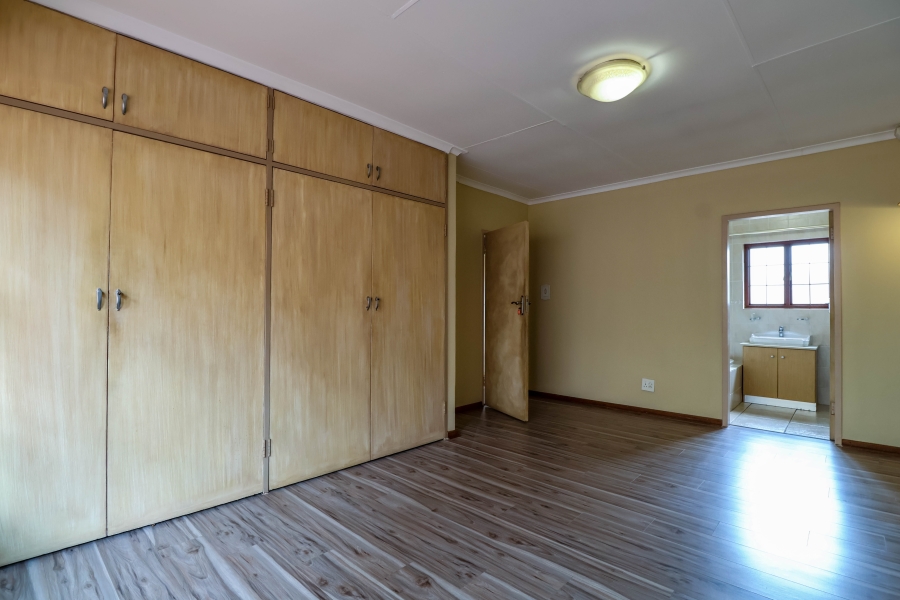 3 Bedroom Property for Sale in Zwartkop Gauteng