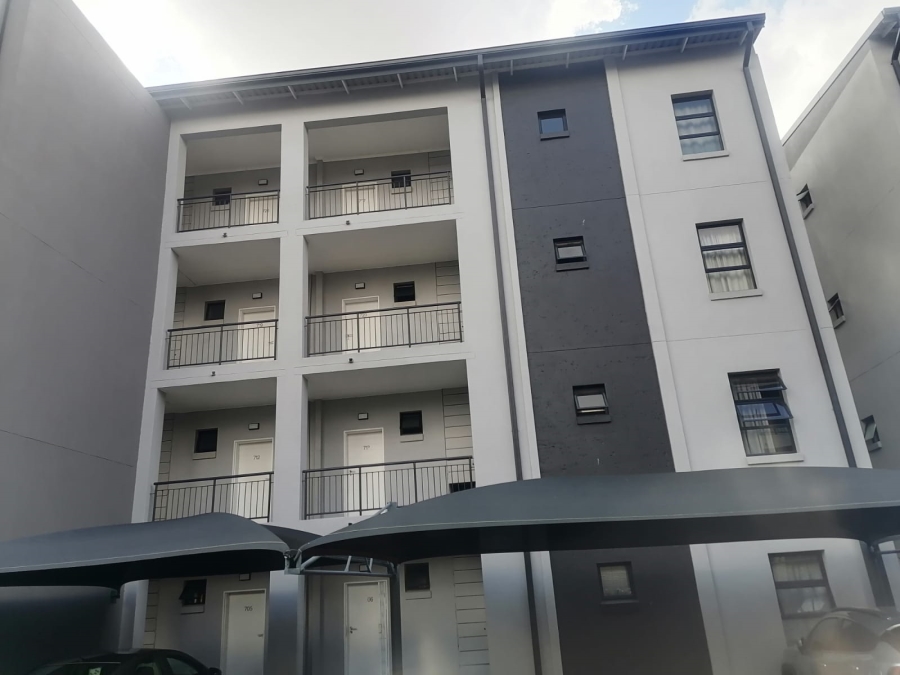 1 Bedroom Property for Sale in Grand Central Gauteng