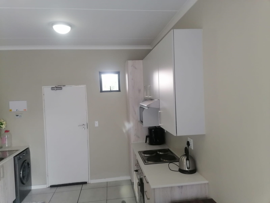 1 Bedroom Property for Sale in Grand Central Gauteng