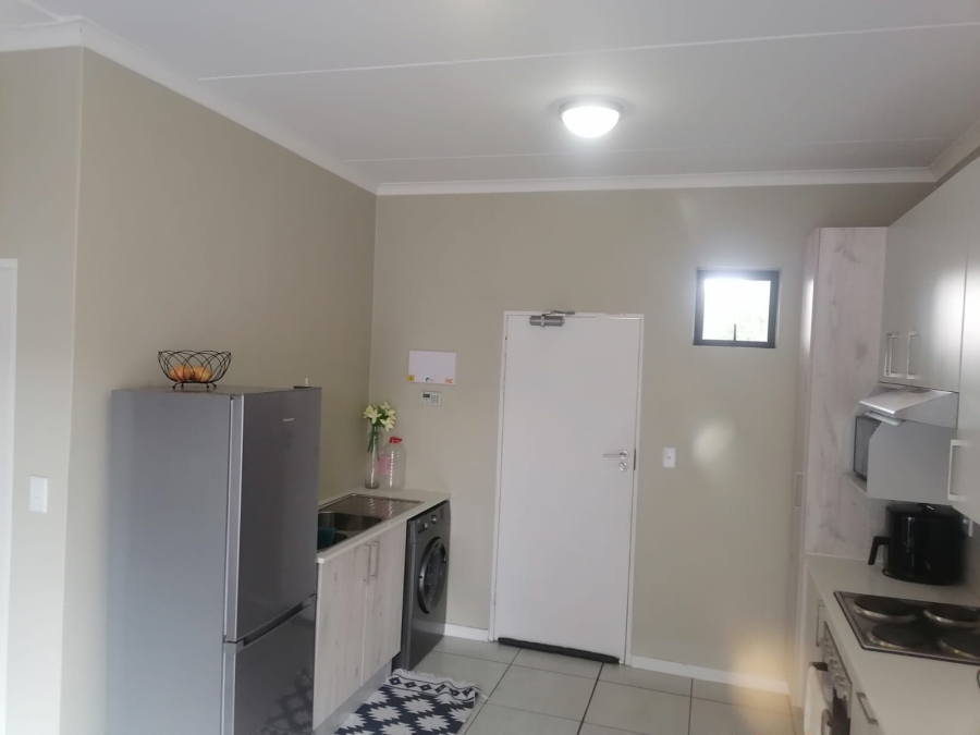 1 Bedroom Property for Sale in Grand Central Gauteng