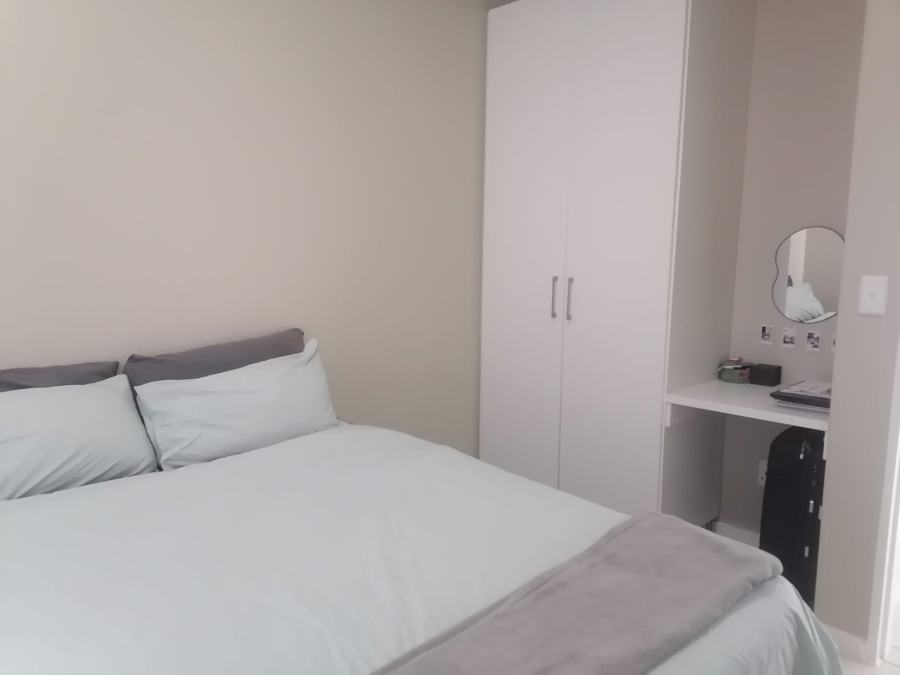 1 Bedroom Property for Sale in Grand Central Gauteng