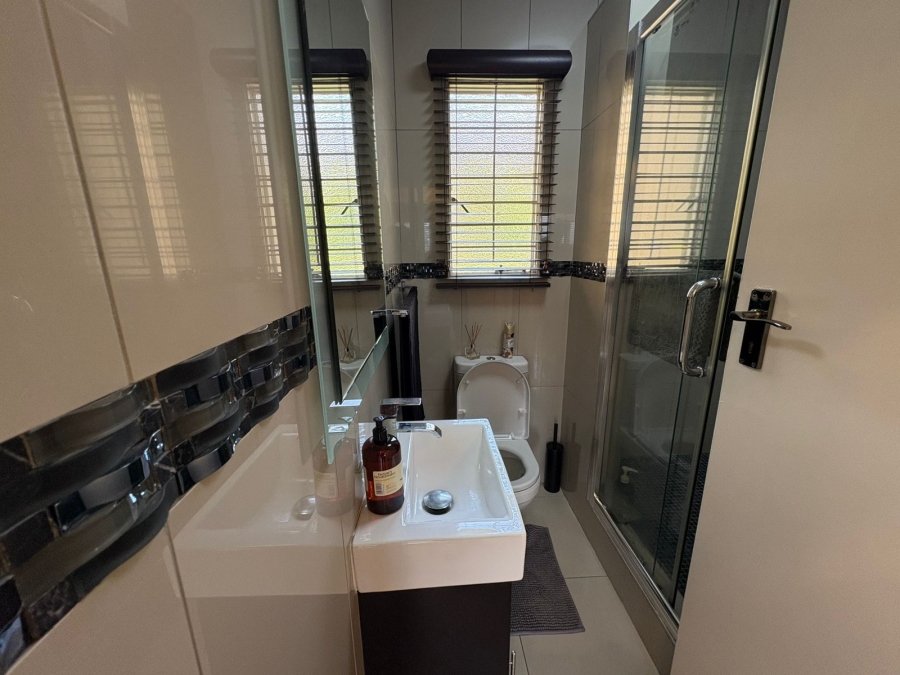 3 Bedroom Property for Sale in Primrose Hill Gauteng