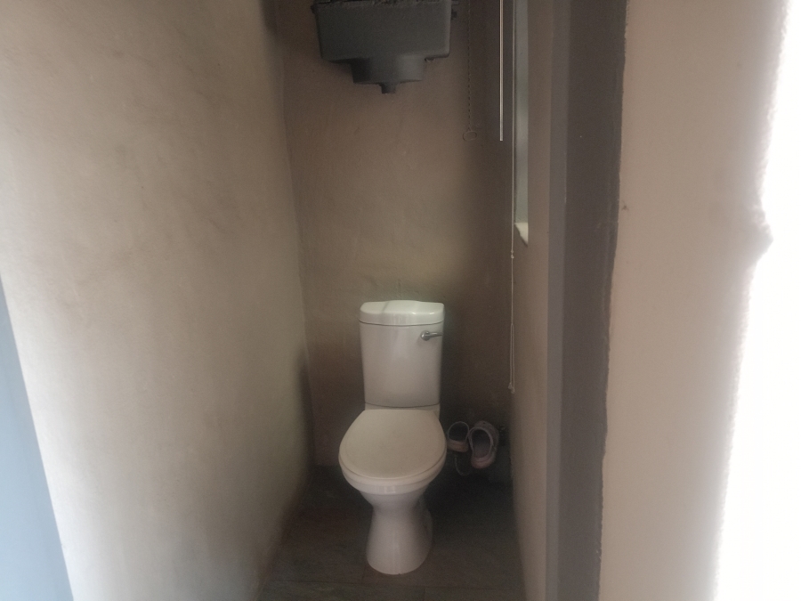 5 Bedroom Property for Sale in Unitas Park Gauteng