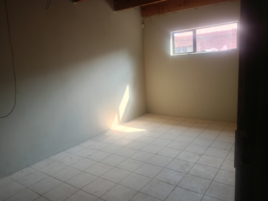 5 Bedroom Property for Sale in Unitas Park Gauteng