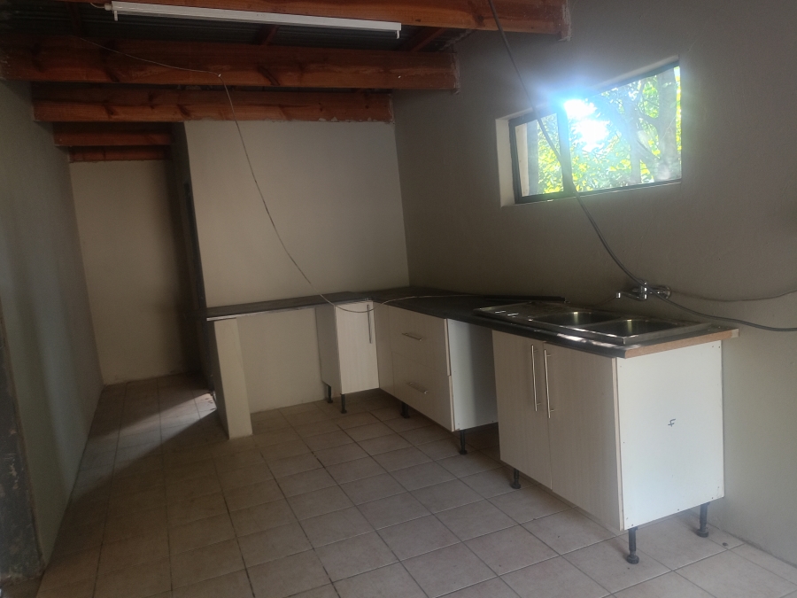 5 Bedroom Property for Sale in Unitas Park Gauteng