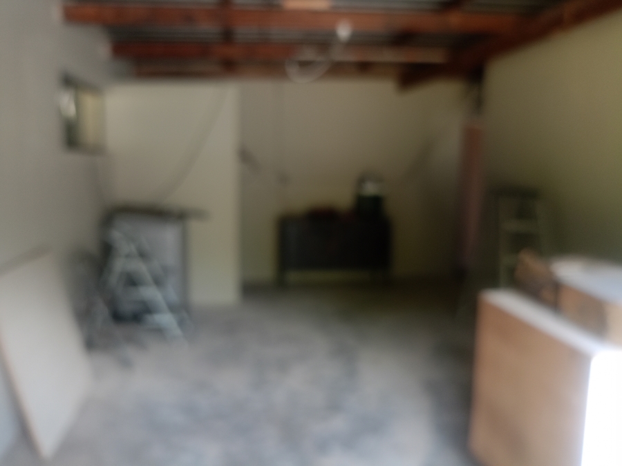 5 Bedroom Property for Sale in Unitas Park Gauteng