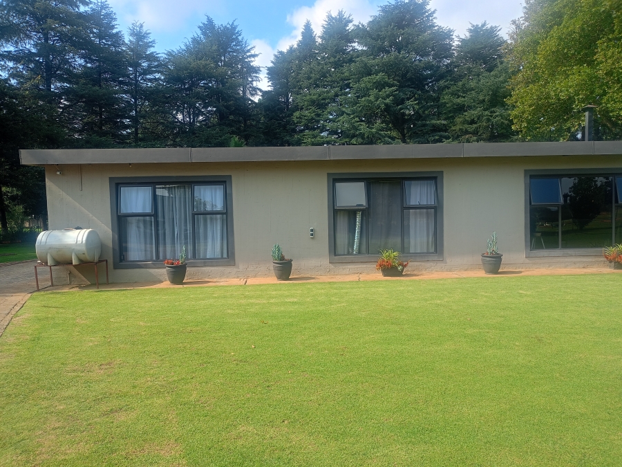 5 Bedroom Property for Sale in Unitas Park Gauteng
