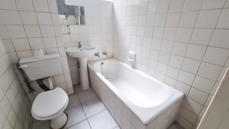 1 Bedroom Property for Sale in Bonaero Park Gauteng