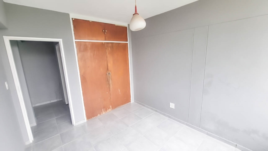 1 Bedroom Property for Sale in Bonaero Park Gauteng