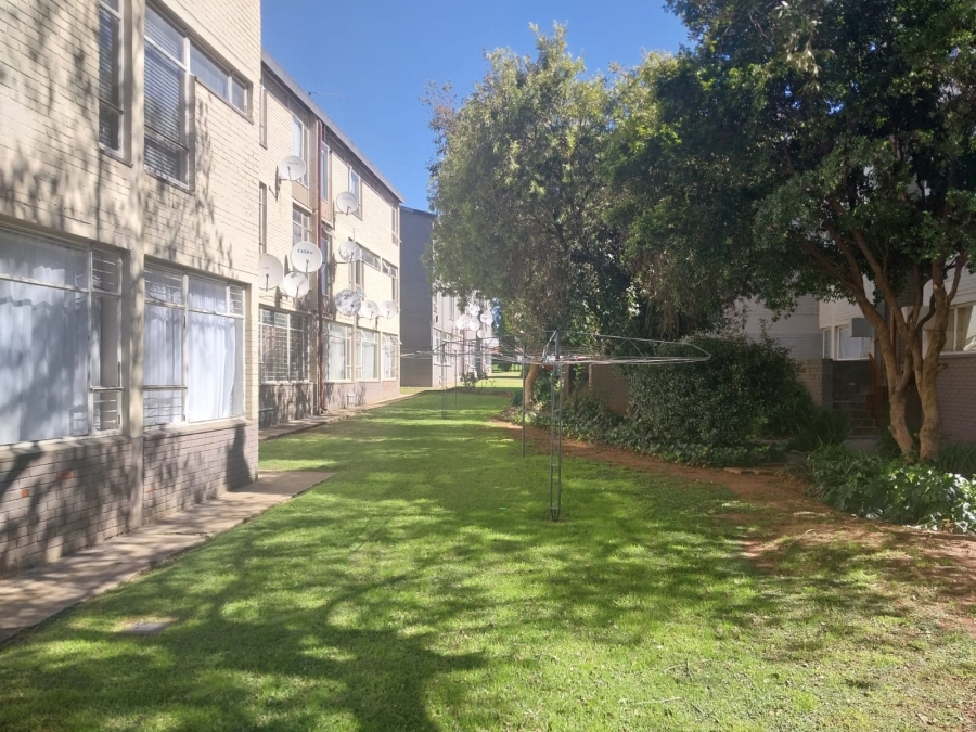 1 Bedroom Property for Sale in Bonaero Park Gauteng