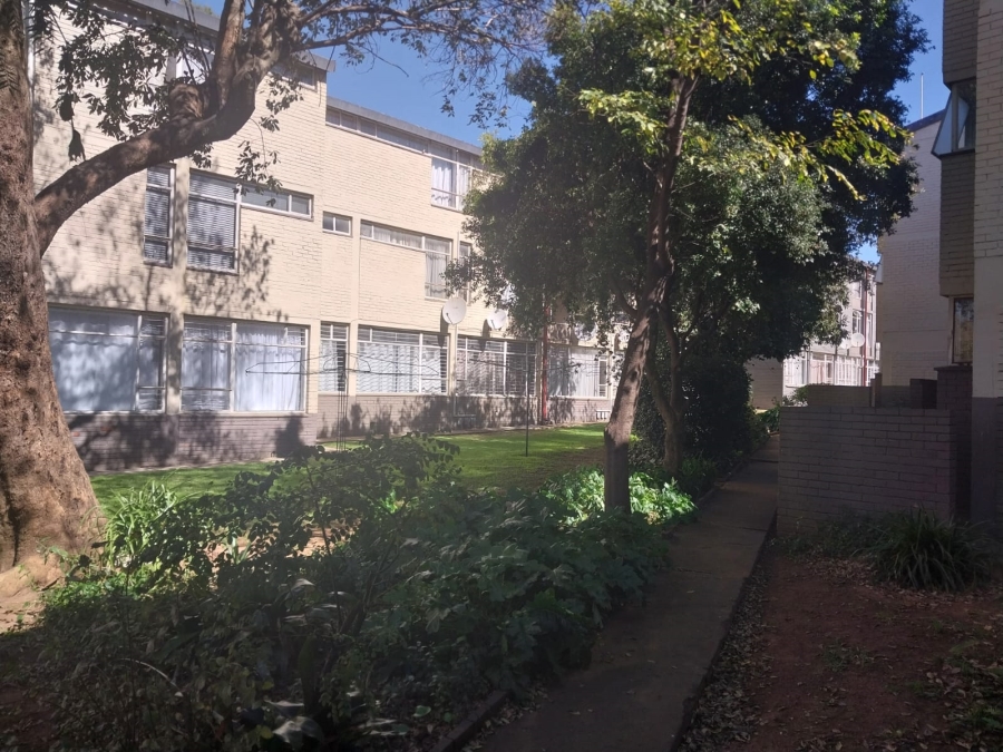 1 Bedroom Property for Sale in Bonaero Park Gauteng