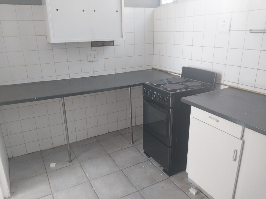 1 Bedroom Property for Sale in Bonaero Park Gauteng