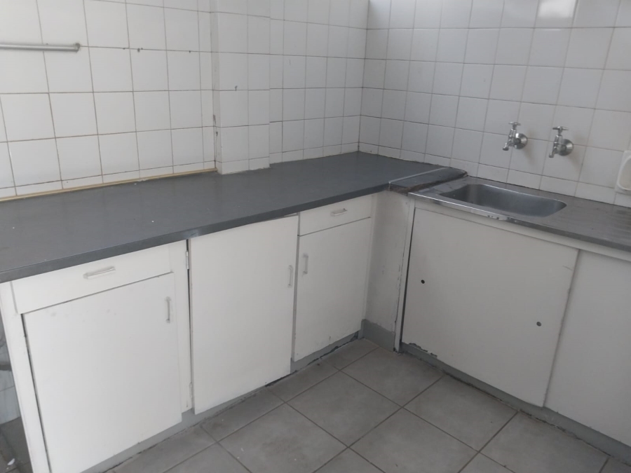 1 Bedroom Property for Sale in Bonaero Park Gauteng
