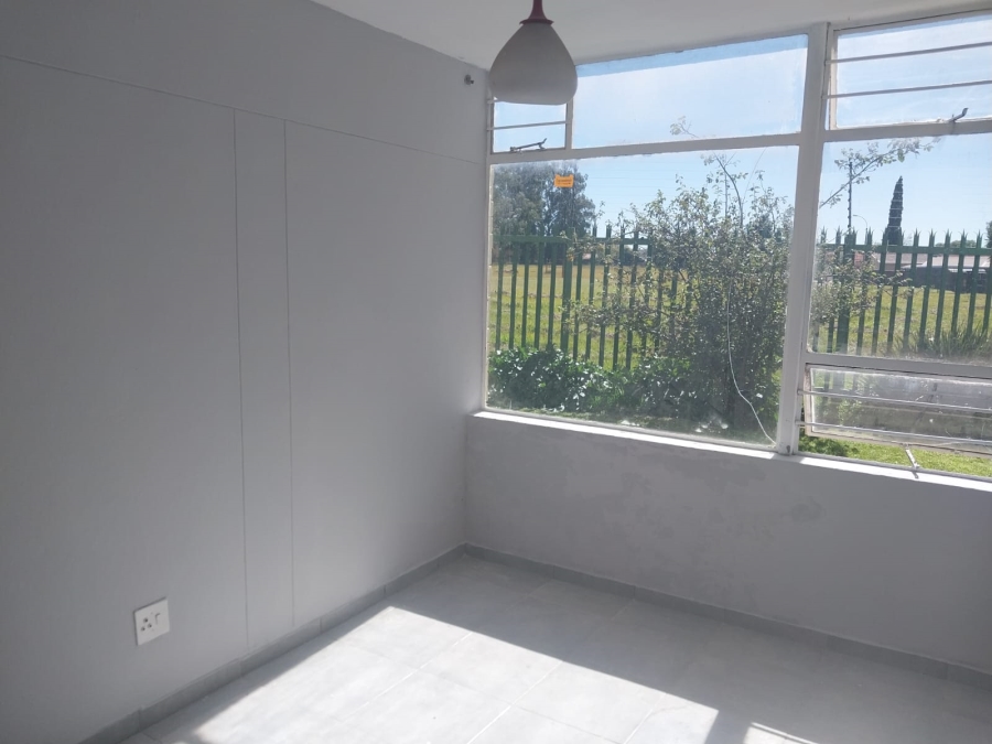 1 Bedroom Property for Sale in Bonaero Park Gauteng