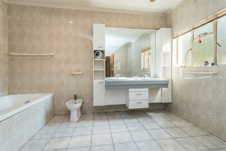 4 Bedroom Property for Sale in Edenburg Gauteng