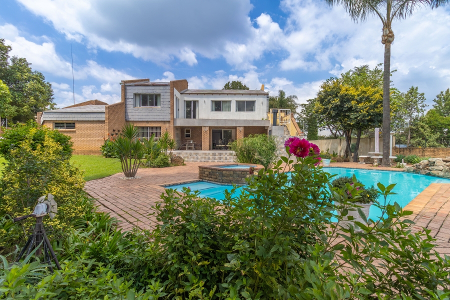 4 Bedroom Property for Sale in Sunninghill Gauteng