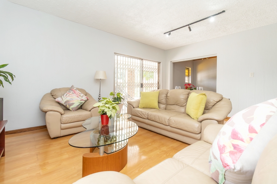 4 Bedroom Property for Sale in Sunninghill Gauteng