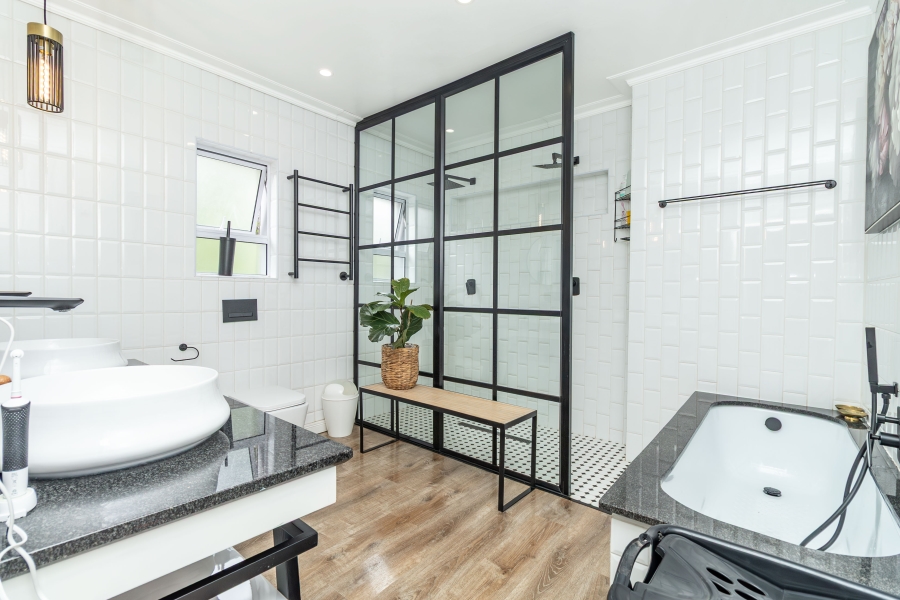 4 Bedroom Property for Sale in Sunninghill Gauteng