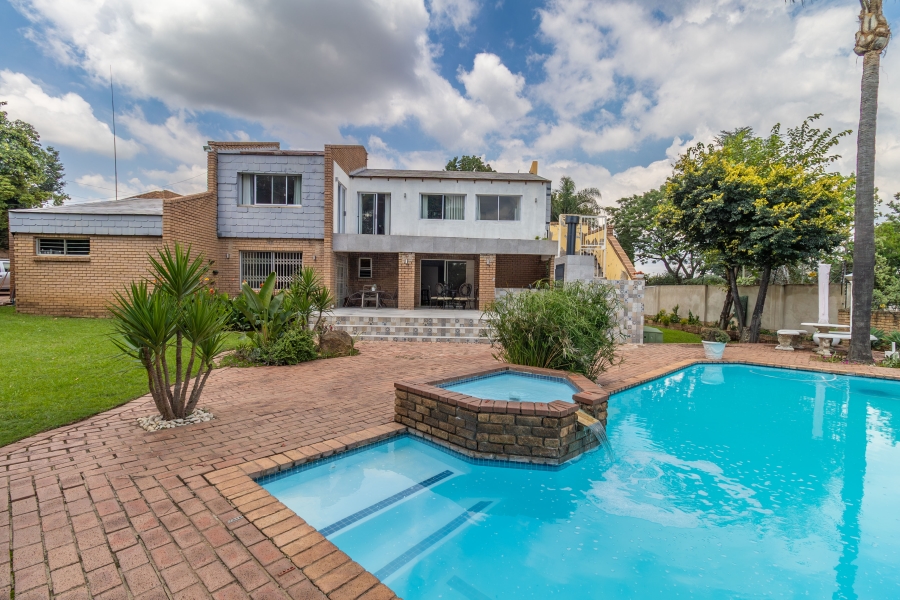 4 Bedroom Property for Sale in Sunninghill Gauteng