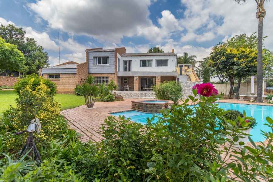 4 Bedroom Property for Sale in Sunninghill Gauteng