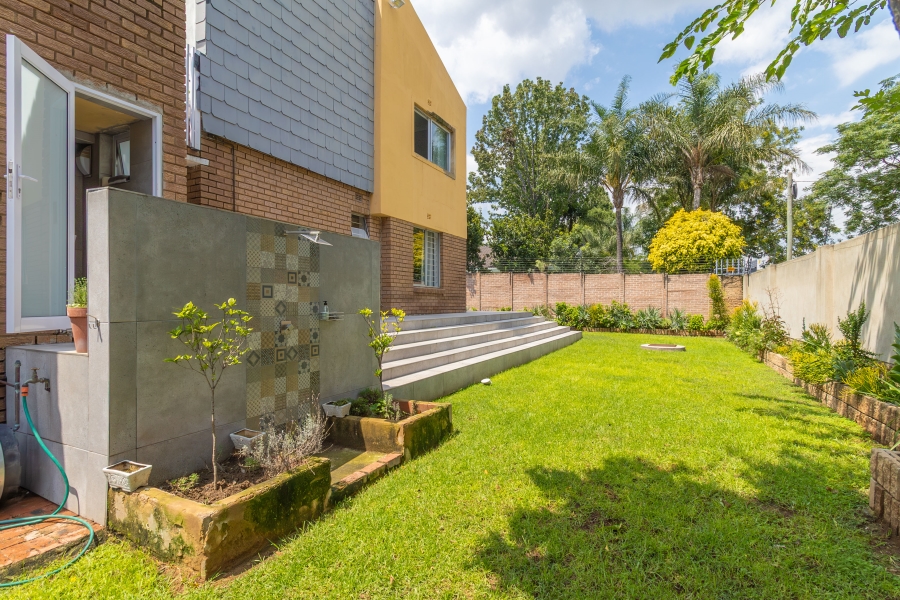 4 Bedroom Property for Sale in Sunninghill Gauteng