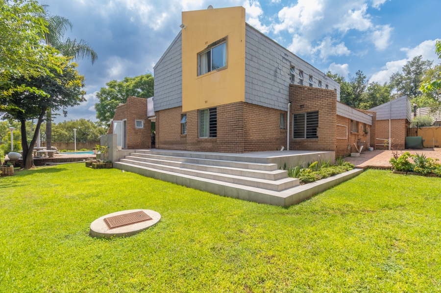 4 Bedroom Property for Sale in Sunninghill Gauteng