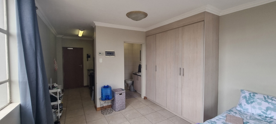 1 Bedroom Property for Sale in Hillcrest Gauteng