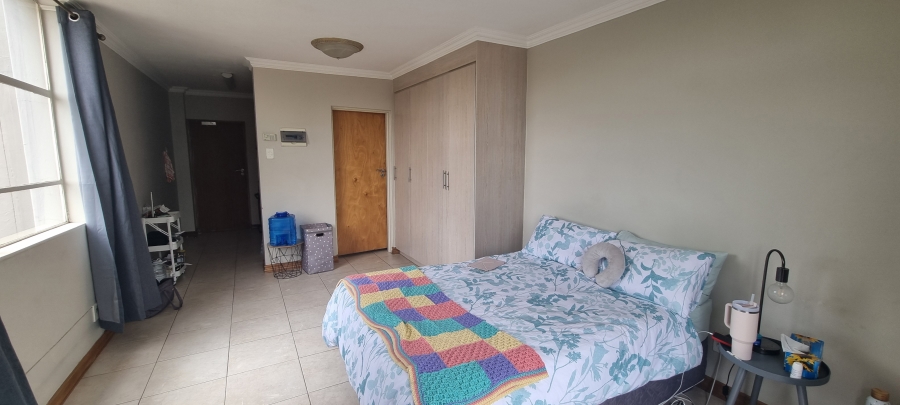 1 Bedroom Property for Sale in Hillcrest Gauteng
