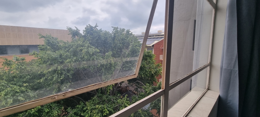 1 Bedroom Property for Sale in Hillcrest Gauteng