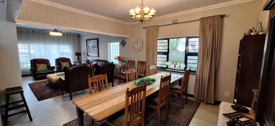 6 Bedroom Property for Sale in Meyerspark Gauteng