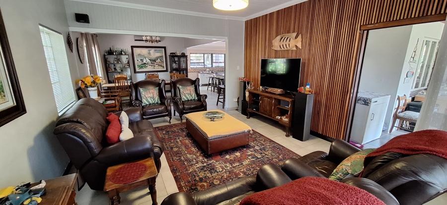 6 Bedroom Property for Sale in Meyerspark Gauteng