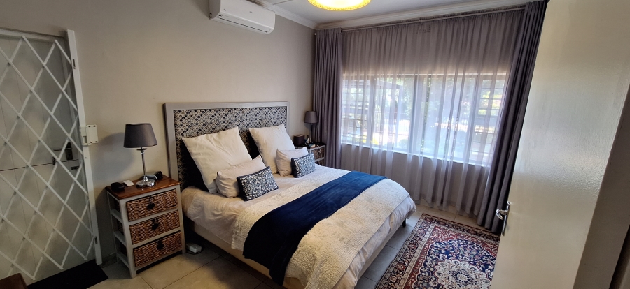 6 Bedroom Property for Sale in Meyerspark Gauteng