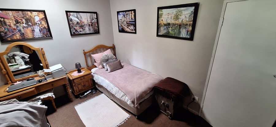 6 Bedroom Property for Sale in Meyerspark Gauteng