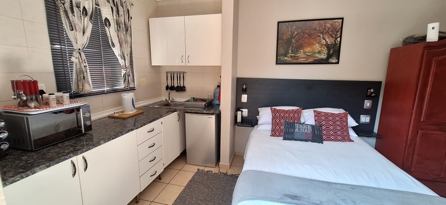 6 Bedroom Property for Sale in Meyerspark Gauteng